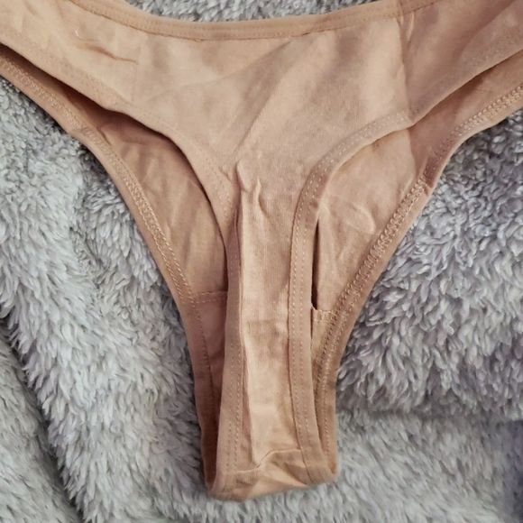 ποΈ5/$20ποΈ Basic Cotton Thong Beige Nude Size 10 Medium NWOT - Picture 2 of 2